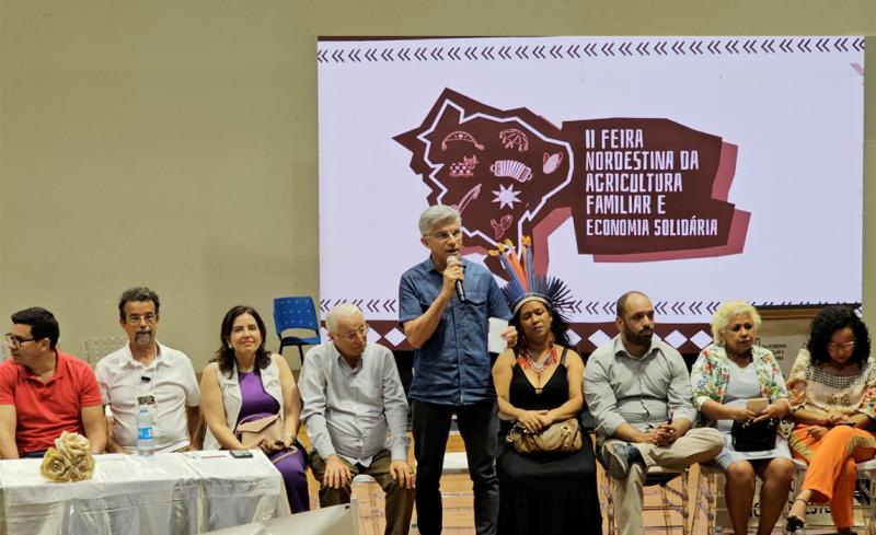 Ação de bispo arrecada e doa milhares de cestas básicas ao Vale do Taquari